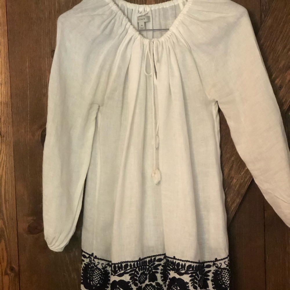 J Crew tunic. Linen with fabulous embroidery. XS